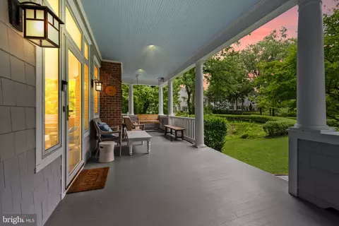 Exterior - 7807 Overbrook Rd, Ruxton, MD 21204 photo 4 of 9