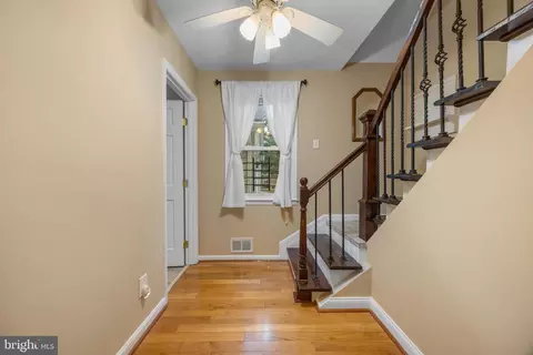 Entry Way - 5125 Viaduct Rd, Halethorpe, MD 21227 photo 12 of 17