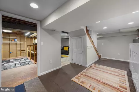 Entry Way - 5125 Viaduct Rd, Halethorpe, MD 21227 photo 17 of 17