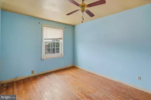 Bedroom - 930 Dalton Ave, Baltimore, MD 21224 photo 4 of 5