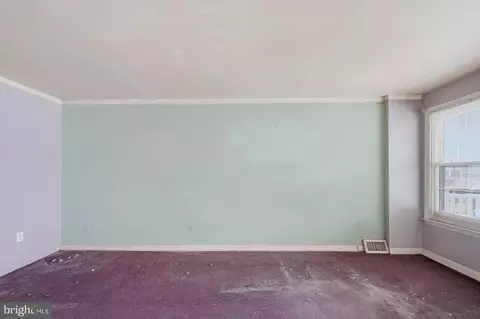 Living - 930 Dalton Ave, Baltimore, MD 21224 photo 4 of 4