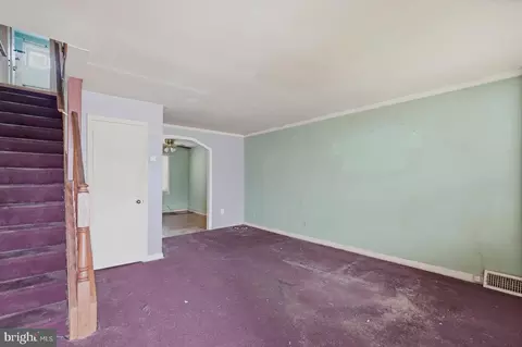 Living - 930 Dalton Ave, Baltimore, MD 21224 photo 1 of 4