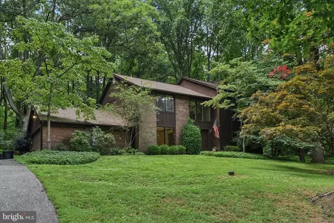 11112 Valley Heights Dr, Owings Mills, MD 21117