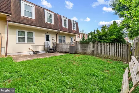 Exterior - 10 Mitnick Ct, Nottingham, MD 21236 photo 7 of 8
