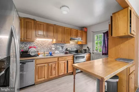 Kitchen - 10 Mitnick Ct, Nottingham, MD 21236 photo 2 of 3