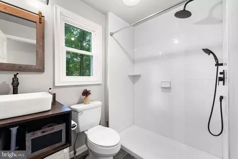Bath - 3114 Sunset Ln, Phoenix, MD 21131 photo 6 of 6