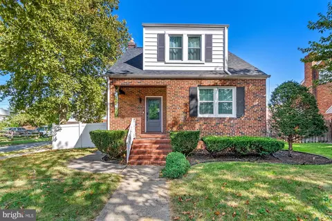 12 Liberty Pkwy, Dundalk, MD 21222