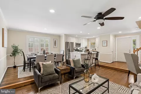102 Othoridge Rd, Lutherville Timonium, MD 21093