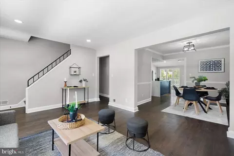 Entry Way - 620 Walker Ave, Baltimore, MD 21212 photo 1 of 6