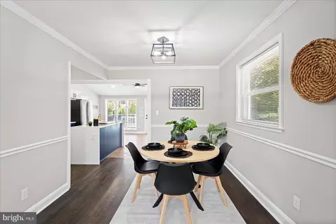 Dining - 620 Walker Ave, Baltimore, MD 21212 photo 1 of 2