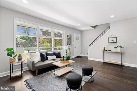 Living - 620 Walker Ave, Baltimore, MD 21212 photo 3 of 3