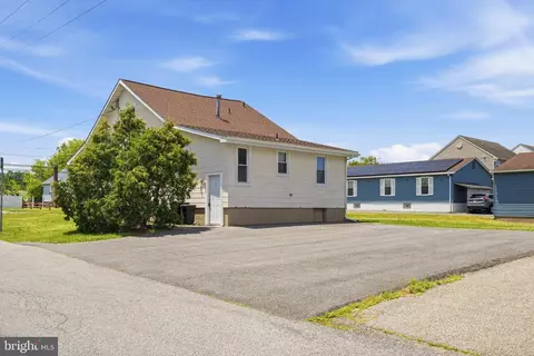 Exterior - 7322 Windsor Rd, Windsor Mill, MD 21244 photo 3 of 3