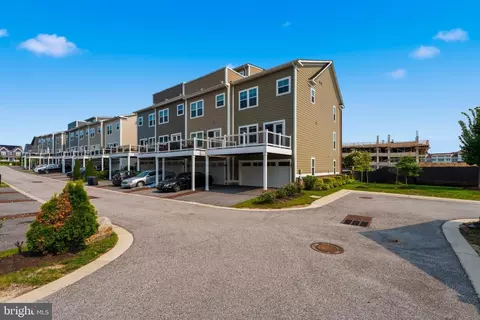 Exterior - 6300 Osterley St, Middle River, MD 21220 photo 4 of 4