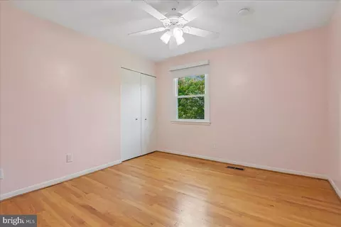 Bedroom - 535 Dunkirk Rd, Baltimore, MD 21212 photo 6 of 7