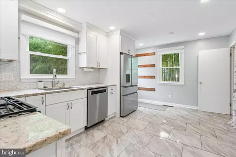 Kitchen - 535 Dunkirk Rd, Baltimore, MD 21212 photo 1 of 2