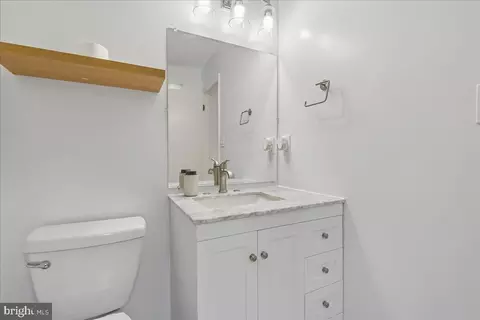 Bath - 535 Dunkirk Rd, Baltimore, MD 21212 photo 3 of 4