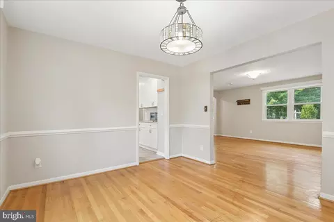 Dining - 535 Dunkirk Rd, Baltimore, MD 21212 photo 1 of 1
