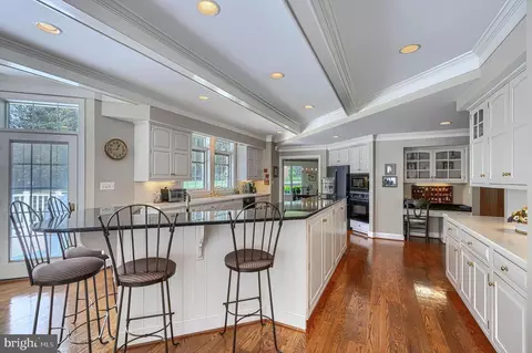 Kitchen - 16 Kincaid Ct, Baldwin, MD 21013 photo 4 of 6