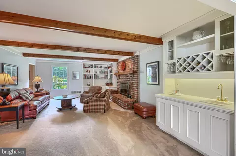 Living - 16 Kincaid Ct, Baldwin, MD 21013 photo 6 of 6