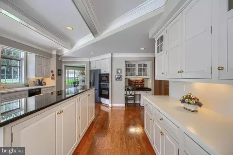 Kitchen - 16 Kincaid Ct, Baldwin, MD 21013 photo 3 of 6