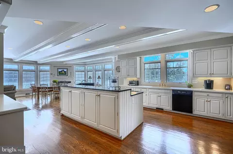 Kitchen - 16 Kincaid Ct, Baldwin, MD 21013 photo 2 of 6