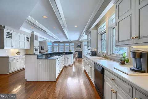 Kitchen - 16 Kincaid Ct, Baldwin, MD 21013 photo 1 of 6