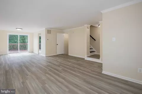 8 Perryfalls Pl, Nottingham, MD 21236 photo 4