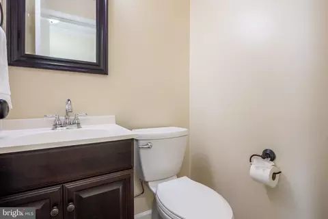 8 Perryfalls Pl, Nottingham, MD 21236 photo 8