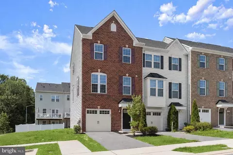 Exterior - 4926 Arborgate Cir, Baltimore, MD 21227 photo 5 of 7
