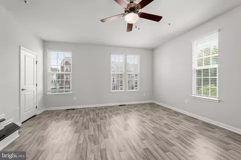 Living - 4926 Arborgate Cir, Baltimore, MD 21227 photo 6 of 7