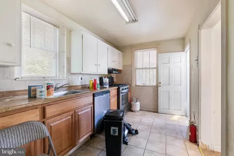 Entry Way - 3600 Tulsa Rd, Gwynn Oak, MD 21207 photo 4 of 6