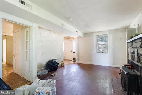 Living - 3600 Tulsa Rd, Gwynn Oak, MD 21207 photo 1 of 2