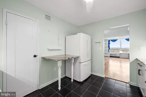 Kitchen - 205 E Joppa Rd #1908, Towson, MD 21286 photo 4 of 4