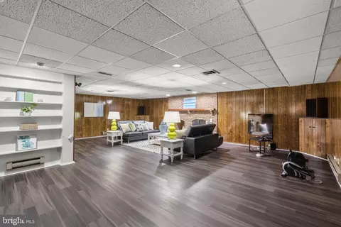 Living - 300 Stonehurst Rd, Phoenix, MD 21131 photo 7 of 7