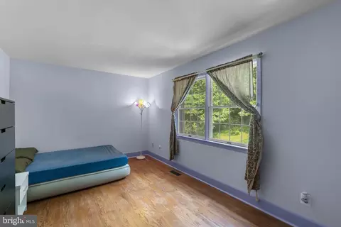 Bedroom - 300 Stonehurst Rd, Phoenix, MD 21131 photo 4 of 4