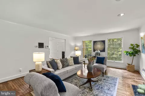 Living - 300 Stonehurst Rd, Phoenix, MD 21131 photo 2 of 7