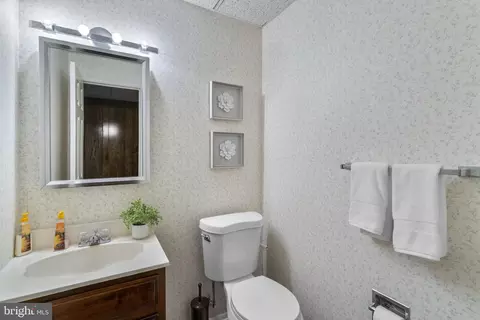 Bath - 300 Stonehurst Rd, Phoenix, MD 21131 photo 7 of 7