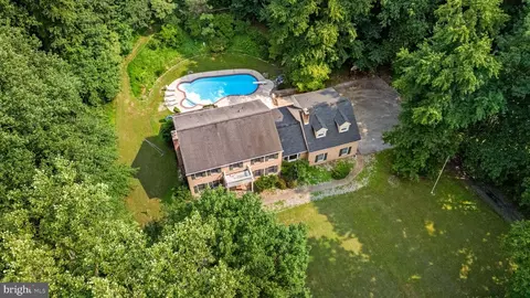 View/Area - 300 Stonehurst Rd, Phoenix, MD 21131 photo 1 of 3