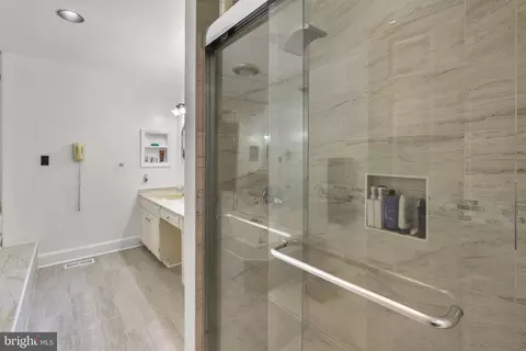 Bath - 300 Stonehurst Rd, Phoenix, MD 21131 photo 2 of 7