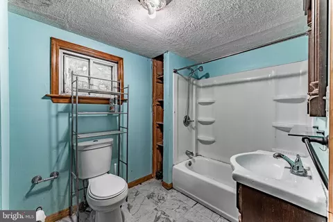 Bath - 216 Riverview Ave, Dundalk, MD 21222 photo 2 of 2