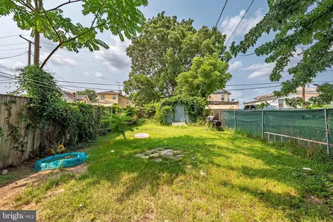 Exterior - 216 Riverview Ave, Dundalk, MD 21222 photo 1 of 2