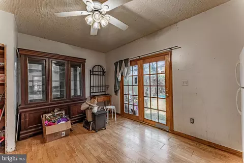 Entry Way - 216 Riverview Ave, Dundalk, MD 21222 photo 1 of 4