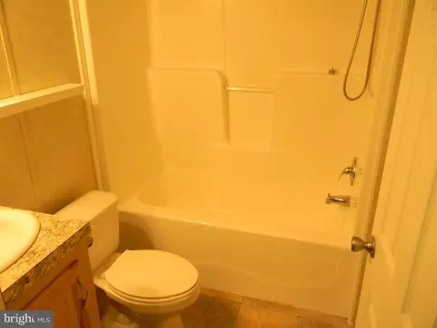 22 Tamarac Trl, Middle River, MD 21220 photo 9
