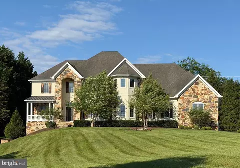 504 Pond View Ln, Hunt Valley, MD 21030