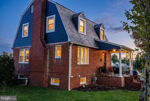 8004 Manor Rd, Parkville, MD 21234