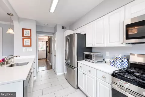 Kitchen - 417 Regester Ave, Baltimore, MD 21212 photo 5 of 8