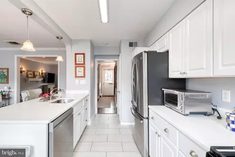 Kitchen - 417 Regester Ave, Baltimore, MD 21212 photo 6 of 8