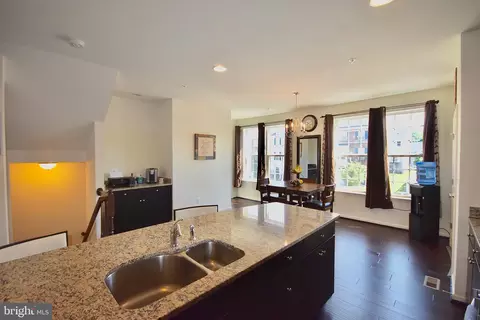 Entry Way - 936 Ramble Run Rd, Baltimore, MD 21220 photo 6 of 7
