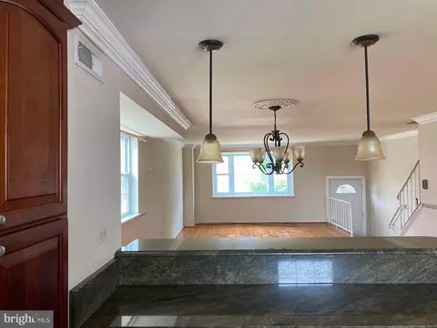 Living - 907 Stormont Cir, Halethorpe, MD 21227 photo 1 of 2