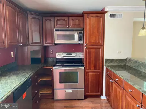 Kitchen - 907 Stormont Cir, Halethorpe, MD 21227 photo 1 of 1